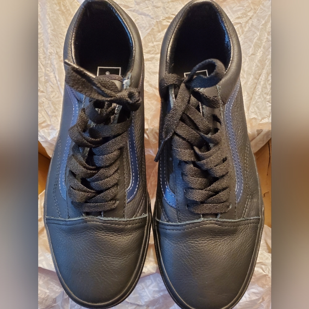 VANS Old Skool Black and Blue Leather Unisex 7M/8.5W New